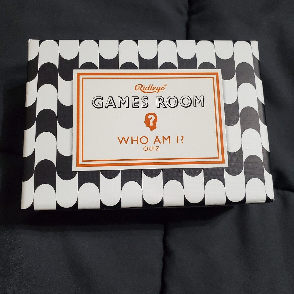 Who am I card game